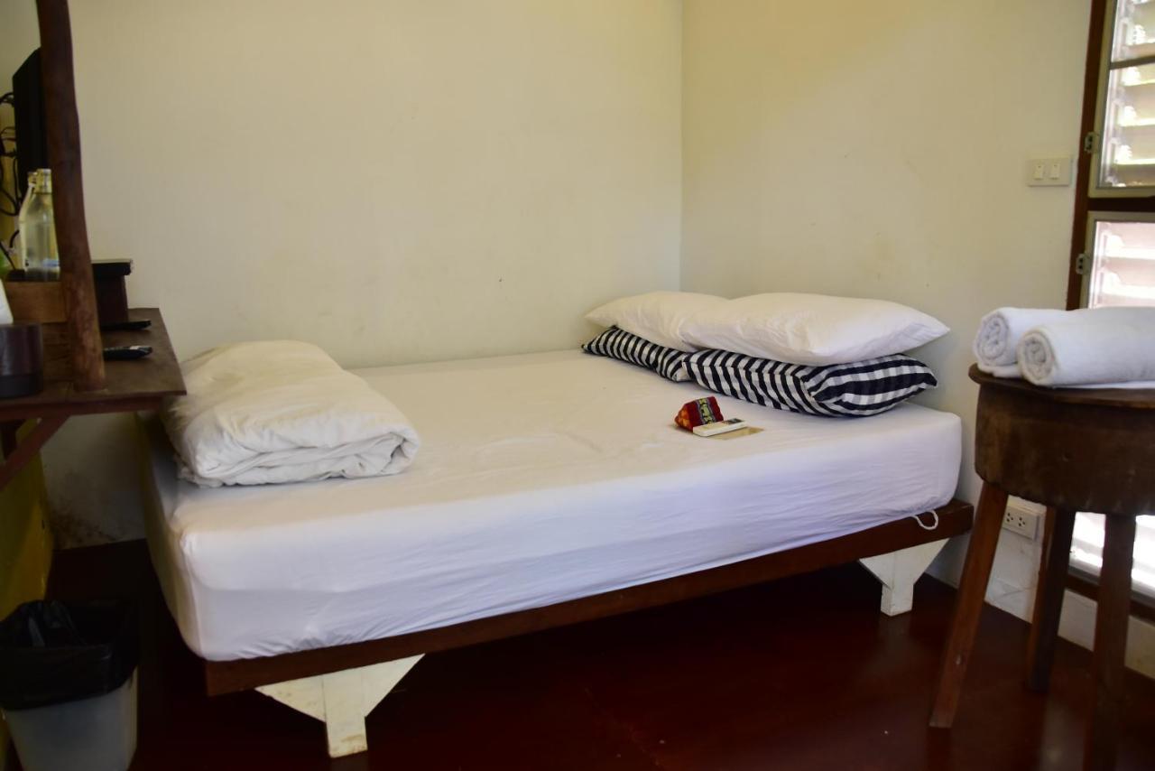 Baan Rare Guesthouse Udon Thani Ngoại thất bức ảnh