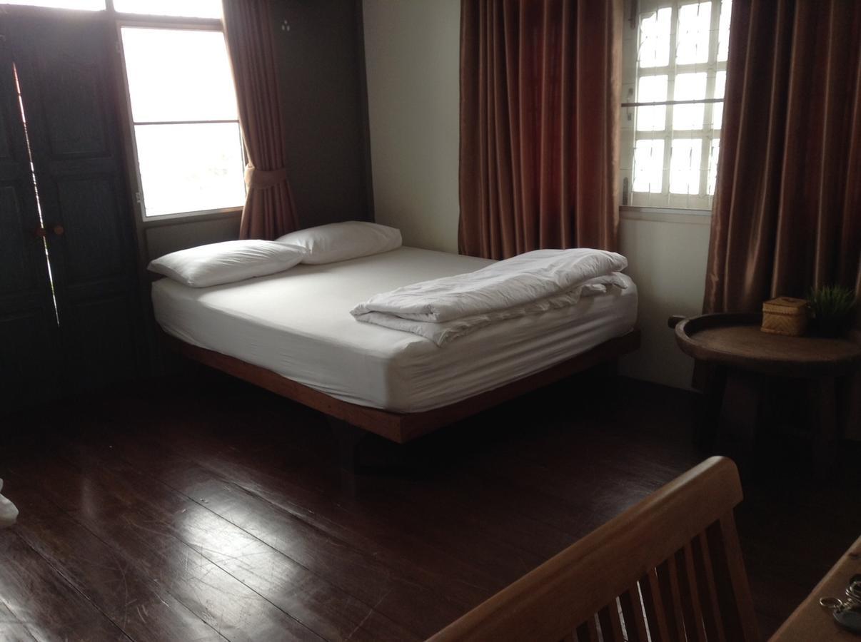Baan Rare Guesthouse Udon Thani Ngoại thất bức ảnh