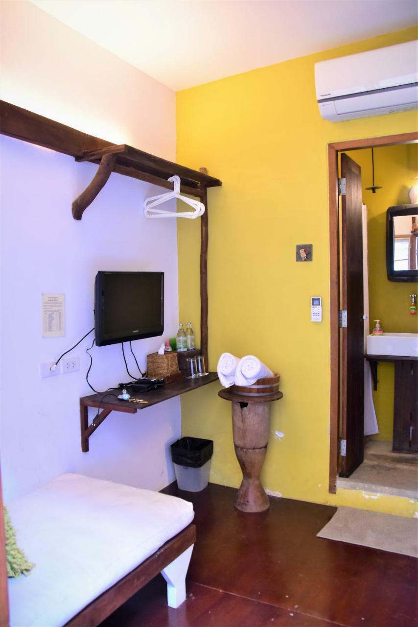 Baan Rare Guesthouse Udon Thani Ngoại thất bức ảnh