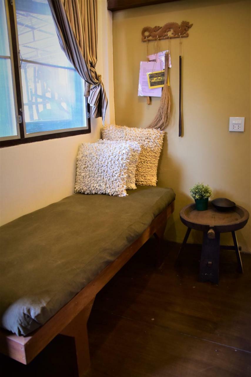 Baan Rare Guesthouse Udon Thani Ngoại thất bức ảnh