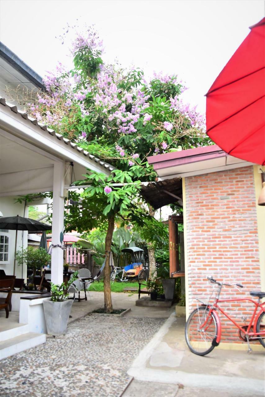 Baan Rare Guesthouse Udon Thani Ngoại thất bức ảnh