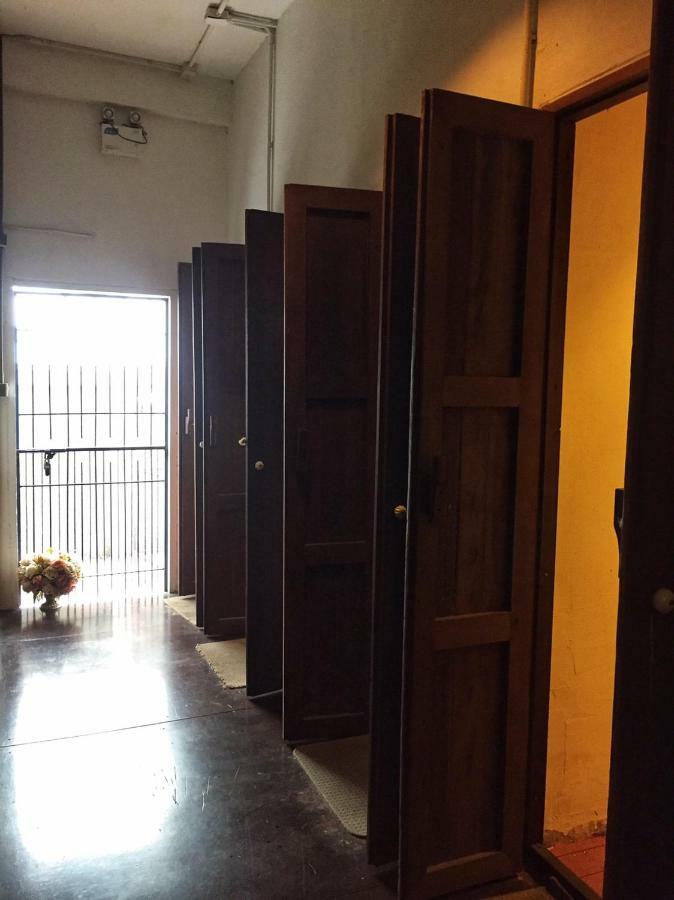 Baan Rare Guesthouse Udon Thani Ngoại thất bức ảnh