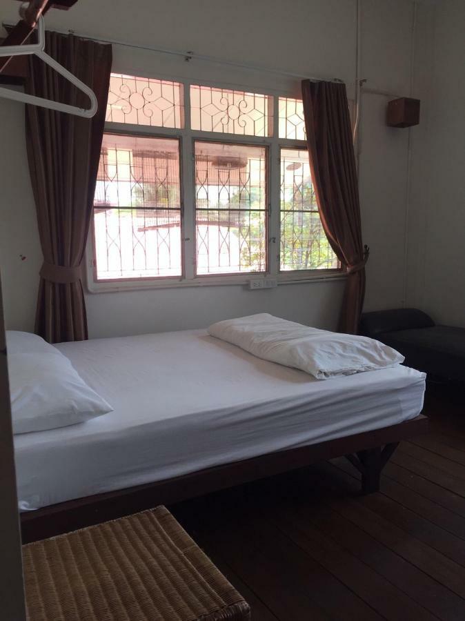 Baan Rare Guesthouse Udon Thani Ngoại thất bức ảnh