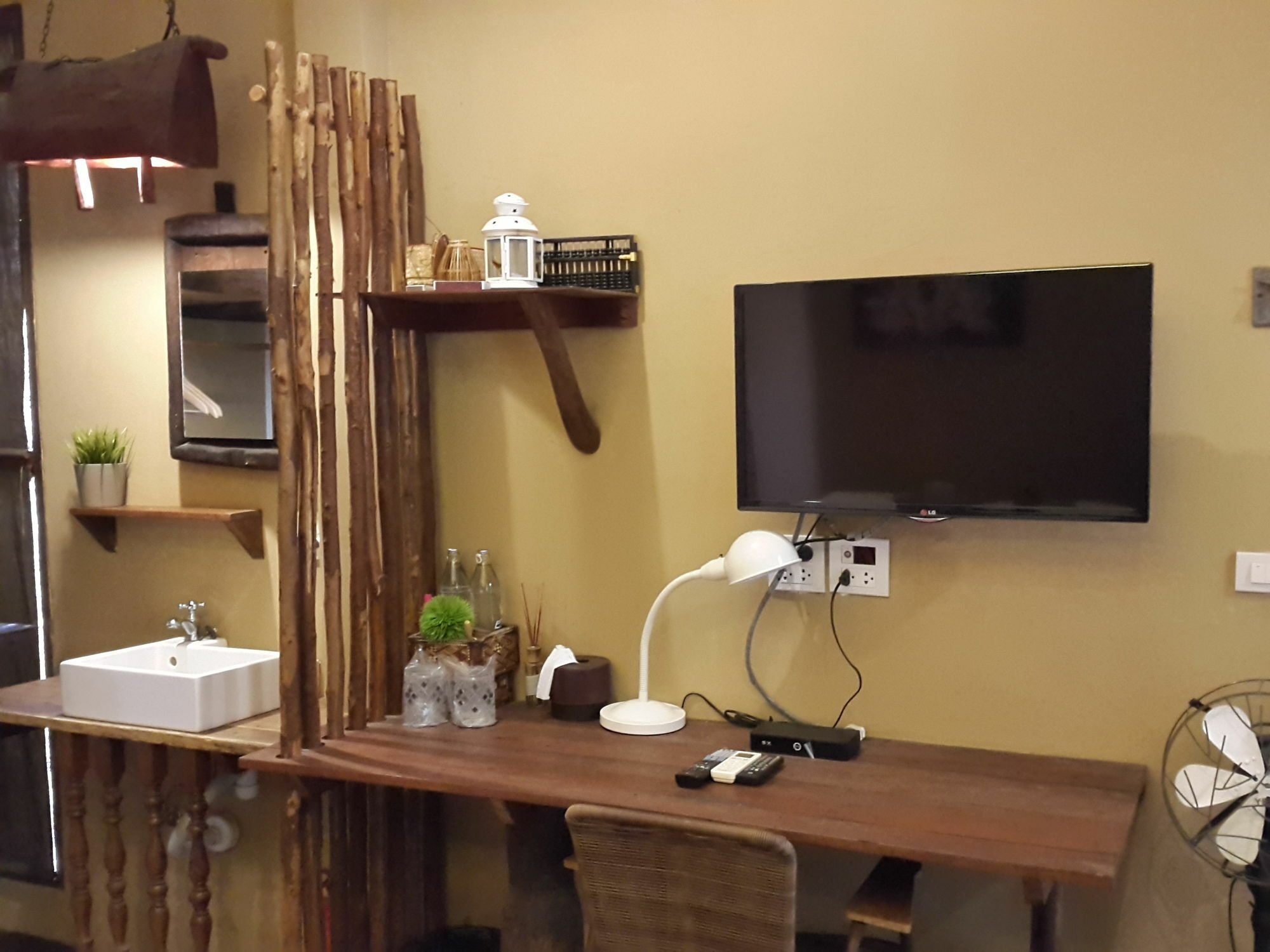 Baan Rare Guesthouse Udon Thani Ngoại thất bức ảnh