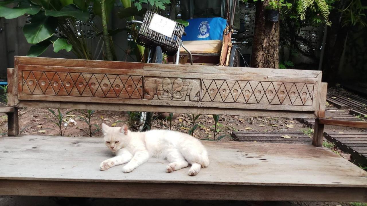 Baan Rare Guesthouse Udon Thani Ngoại thất bức ảnh